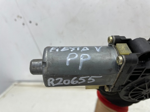 Podnośnik szyb Ford Fiesta V MK6 02-08r. prawy przedni silniczek podnoszenia szyby prawy przód 0130821939 Podnośnik szyb Ford Fiesta V MK6 02-08r. prawy przedni silniczek podnoszenia szyby prawy przód 0130821939