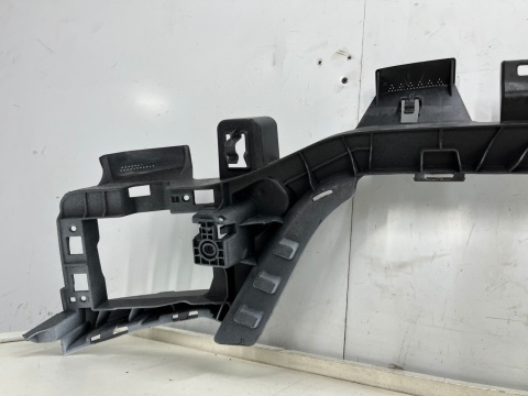 Ślizg Audi A3 8v 13-20r. 5Drzwi HB tylny środkowy GÓRNY wspornik progu zderzaka wzmocnienie 8v4807385e Ślizg Audi A3 8v 13-20r. 5Drzwi HB tylny środkowy GÓRNY wspornik progu zderzaka wzmocnienie 8v4807385e