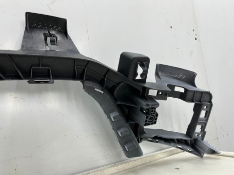 Ślizg Audi A3 8v 13-20r. 5Drzwi HB tylny środkowy GÓRNY wspornik progu zderzaka wzmocnienie 8v4807385e Ślizg Audi A3 8v 13-20r. 5Drzwi HB tylny środkowy GÓRNY wspornik progu zderzaka wzmocnienie 8v4807385e