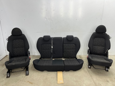 Fotele Mitsubishi Colt VI 6 Z30 3Drzwi 04-12r. kanapa tylna KOMPLET europa kolor 56d Fotele Mitsubishi Colt VI 6 Z30 3Drzwi 04-12r. kanapa tylna KOMPLET europa kolor 56d
