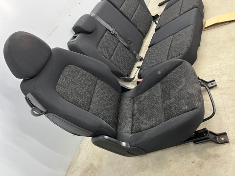 Fotele Mitsubishi Colt VI 6 Z30 3Drzwi 04-12r. kanapa tylna KOMPLET europa kolor 56d Fotele Mitsubishi Colt VI 6 Z30 3Drzwi 04-12r. kanapa tylna KOMPLET europa kolor 56d