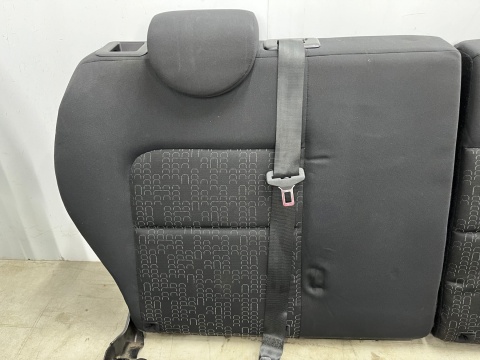 Fotele Mitsubishi Colt VI 6 Z30 3Drzwi 04-12r. kanapa tylna KOMPLET europa kolor 56d Fotele Mitsubishi Colt VI 6 Z30 3Drzwi 04-12r. kanapa tylna KOMPLET europa kolor 56d