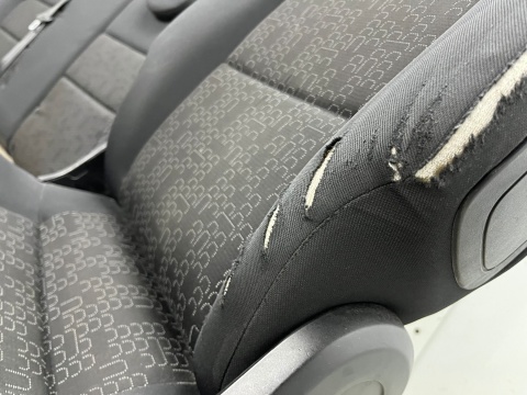 Fotele Mitsubishi Colt VI 6 Z30 3Drzwi 04-12r. kanapa tylna KOMPLET europa kolor 56d Fotele Mitsubishi Colt VI 6 Z30 3Drzwi 04-12r. kanapa tylna KOMPLET europa kolor 56d