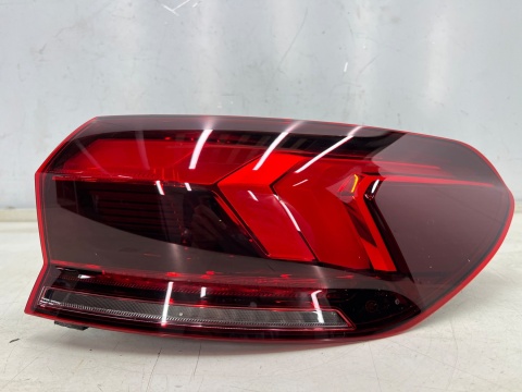 Lampa Audi Q6 e-tron 23r.- prawa tylna LED w błotnik ORYGINALNA prawy tył Europa 85h945092 Lampa Audi Q6 e-tron 23r.- prawa tylna LED w błotnik ORYGINALNA prawy tył Europa 85h945092