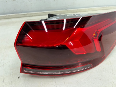 Lampa Audi Q6 e-tron 23r.- prawa tylna LED w błotnik ORYGINALNA prawy tył Europa 85h945092 Lampa Audi Q6 e-tron 23r.- prawa tylna LED w błotnik ORYGINALNA prawy tył Europa 85h945092