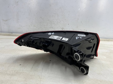 Lampa Audi Q6 e-tron 23r.- prawa tylna LED w błotnik ORYGINALNA prawy tył Europa 85h945092 Lampa Audi Q6 e-tron 23r.- prawa tylna LED w błotnik ORYGINALNA prawy tył Europa 85h945092