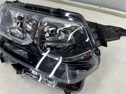 Lampa reflektor Citroen Berlingo 3 III IV 18-23r. PRAWA przednia zwykła dostawczak prawy przód EUROPA 9816824780 Lampa reflektor Citroen Berlingo 3 III IV 18-23r. PRAWA przednia zwykła dostawczak prawy przód EUROPA 9816824780