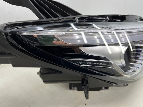 Lampa reflektor Listwa MG ZS lift 19r.- MG ZS EV lift 21r.- PRAWA przednia full LED prawy przód 11 pin EUROPA a00005r0200 Lampa reflektor Listwa MG ZS lift 19r.- MG ZS EV lift 21r.- PRAWA przednia full LED prawy przód 11 pin EUROPA a00005r0200