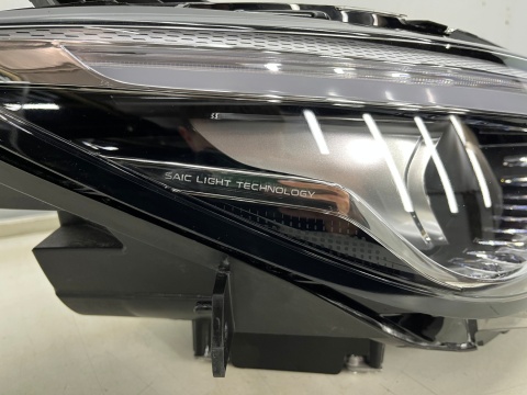 Lampa reflektor Listwa MG ZS lift 19r.- MG ZS EV lift 21r.- PRAWA przednia full LED prawy przód 11 pin EUROPA a00005r0200 Lampa reflektor Listwa MG ZS lift 19r.- MG ZS EV lift 21r.- PRAWA przednia full LED prawy przód 11 pin EUROPA a00005r0200