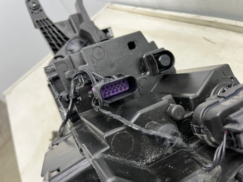 Lampa reflektor Listwa MG ZS lift 19r.- MG ZS EV lift 21r.- PRAWA przednia full LED prawy przód 11 pin EUROPA a00005r0200 Lampa reflektor Listwa MG ZS lift 19r.- MG ZS EV lift 21r.- PRAWA przednia full LED prawy przód 11 pin EUROPA a00005r0200