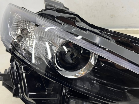 Lampa reflektor Mazda 3 IV BP 19r.- PRAWA przednia LED prawy przód 8 pin EUROPA bcjh-51030 Lampa reflektor Mazda 3 IV BP 19r.- PRAWA przednia LED prawy przód 8 pin EUROPA bcjh-51030