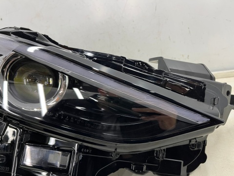 Lampa reflektor Mazda 3 IV BP 19r.- PRAWA przednia LED prawy przód 8 pin EUROPA bcjh-51030 Lampa reflektor Mazda 3 IV BP 19r.- PRAWA przednia LED prawy przód 8 pin EUROPA bcjh-51030
