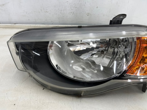 Lampa reflektor Mitsubishi Colt 6 VI Z30 LIFT 08-12r. LEWA przednia ORYGINALNA lewy przód EUROPA 8301b179 Lampa reflektor Mitsubishi Colt 6 VI Z30 LIFT 08-12r. LEWA przednia ORYGINALNA lewy przód EUROPA 8301b179