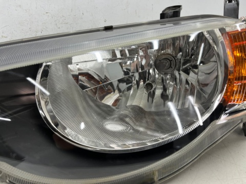 Lampa reflektor Mitsubishi Colt 6 VI Z30 LIFT 08-12r. LEWA przednia ORYGINALNA lewy przód EUROPA 8301b179 Lampa reflektor Mitsubishi Colt 6 VI Z30 LIFT 08-12r. LEWA przednia ORYGINALNA lewy przód EUROPA 8301b179