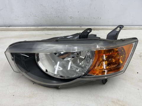 Lampa reflektor Mitsubishi Colt 6 VI Z30 LIFT 08-12r. LEWA przednia ORYGINALNA lewy przód EUROPA 8301b179 Lampa reflektor Mitsubishi Colt 6 VI Z30 LIFT 08-12r. LEWA przednia ORYGINALNA lewy przód EUROPA 8301b179