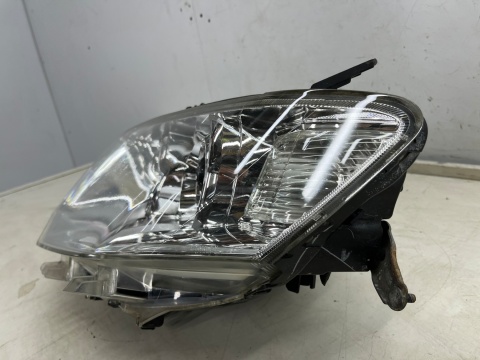 Lampa reflektor Mitsubishi L200 LIFT 10-15r. Pajero Sport II 03-16r. LEWA przednia soczewka lewy przód EUROPA 8301a877 Lampa reflektor Mitsubishi L200 LIFT 10-15r. Pajero Sport II 03-16r. LEWA przednia soczewka lewy przód EUROPA 8301a877