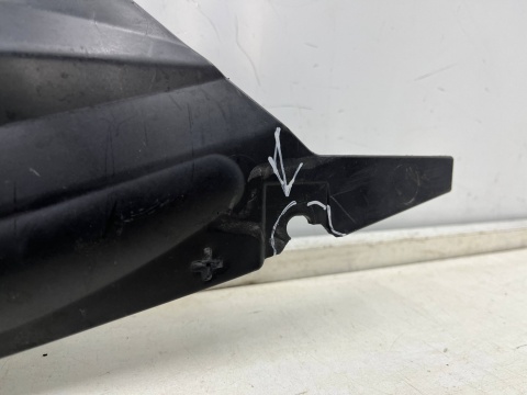 Osłona pasa przedniego Renault Trafic 3 III NV300 Talento LIFT 19r.- nakładka górna zamka 620366902r Osłona pasa przedniego Renault Trafic 3 III NV300 Talento LIFT 19r.- nakładka górna zamka 620366902r