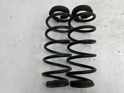 Sprężyna Mitsubishi Colt VI 6 Z30 04-12r. 3Drzwi sprężyny zawieszenia tylne Komplet tył Sprężyna Mitsubishi Colt VI 6 Z30 04-12r. 3Drzwi sprężyny zawieszenia tylne Komplet tył
