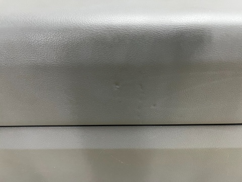 Tapicerka Mercedes Vito Viano W639 LONG 03-14r. lewy boczek środkowy osłona środkowa naprzeciwko drzwi przesuwnych Tapicerka Mercedes Vito Viano W639 LONG 03-14r. lewy boczek środkowy osłona środkowa naprzeciwko drzwi przesuwnych