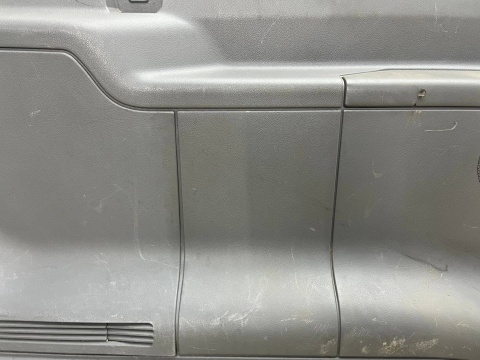 Tapicerka Mercedes Vito Viano W639 LONG 03-14r. lewy boczek tylny bagażnika osłona tylna Tapicerka Mercedes Vito Viano W639 LONG 03-14r. lewy boczek tylny bagażnika osłona tylna