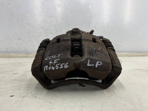 Zacisk hamulcowy Mitsubishi Colt VI 6 Z30 Smart Forfour I w454 04-12r. LEWE przednie jarzmo mocowanie lewy przód Zacisk hamulcowy Mitsubishi Colt VI 6 Z30 Smart Forfour I w454 04-12r. LEWE przednie jarzmo mocowanie lewy przód