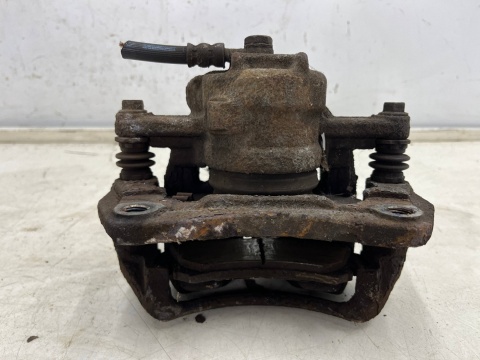 Zacisk hamulcowy Mitsubishi Colt VI 6 Z30 Smart Forfour I w454 04-12r. LEWE przednie jarzmo mocowanie lewy przód Zacisk hamulcowy Mitsubishi Colt VI 6 Z30 Smart Forfour I w454 04-12r. LEWE przednie jarzmo mocowanie lewy przód