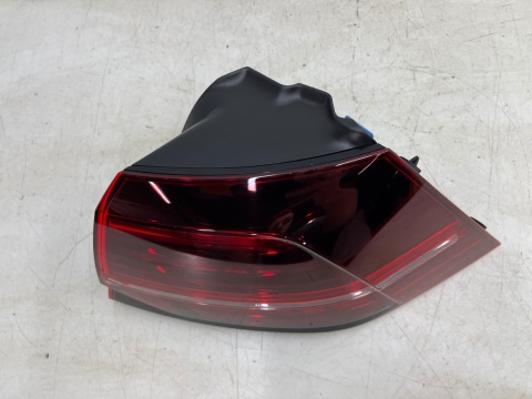 Lampa VW Golf 7 VII HB 5Drzwi LIFT 17-20r. TOP LED prawa tylna oryginalna prawy tył Europa 5g0945208g Lampa VW Golf 7 VII HB 5Drzwi LIFT 17-20r. TOP LED prawa tylna oryginalna prawy tył Europa 5g0945208g