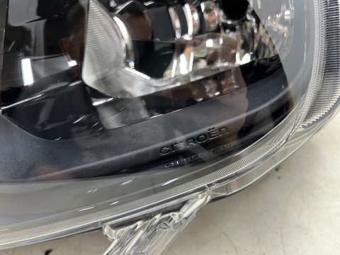 Lampa reflektor Citroen Berlingo III 3 Multispace 18-23r. lewa przednia wersja osobowa lewy przód 9816825180 Lampa reflektor Citroen Berlingo III 3 Multispace 18-23r. lewa przednia wersja osobowa lewy przód 9816825180