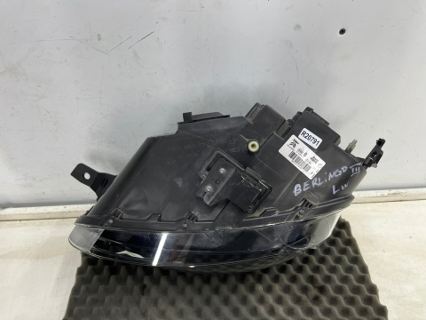 Lampa reflektor Citroen Berlingo III 3 Multispace 18-23r. lewa przednia wersja osobowa lewy przód 9816825180 Lampa reflektor Citroen Berlingo III 3 Multispace 18-23r. lewa przednia wersja osobowa lewy przód 9816825180