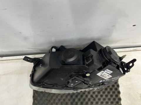 Lampa reflektor Citroen Berlingo III 3 Multispace 18-23r. lewa przednia wersja osobowa lewy przód 9816825180 Lampa reflektor Citroen Berlingo III 3 Multispace 18-23r. lewa przednia wersja osobowa lewy przód 9816825180