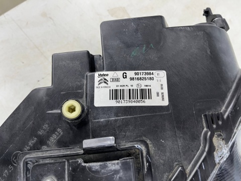 Lampa reflektor Citroen Berlingo III 3 Multispace 18-23r. lewa przednia wersja osobowa lewy przód 9816825180 Lampa reflektor Citroen Berlingo III 3 Multispace 18-23r. lewa przednia wersja osobowa lewy przód 9816825180