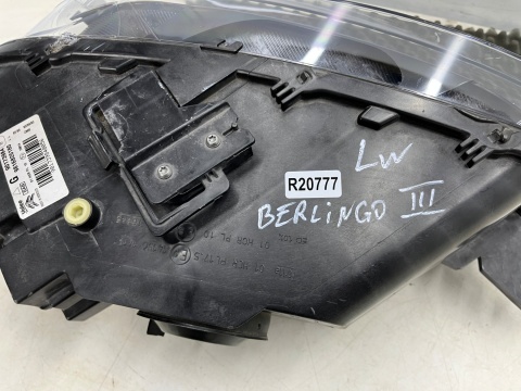 Lampa reflektor Citroen Berlingo III 3 Multispace 18-23r. lewa przednia wersja osobowa lewy przód 9816825180 Lampa reflektor Citroen Berlingo III 3 Multispace 18-23r. lewa przednia wersja osobowa lewy przód 9816825180