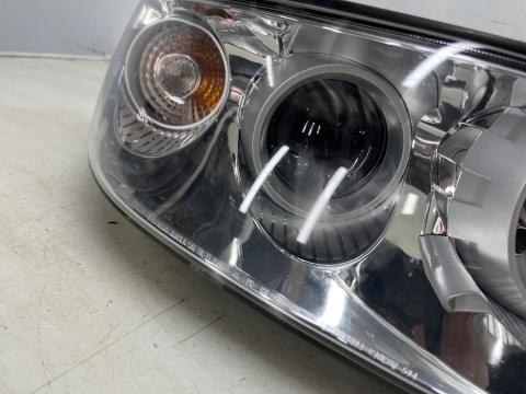 Lampa reflektor Hyundai Grandeur IV 05-10r. PRAWA przednia kompletna Xenon ksenon Europa oryginal prawy przód 92102-3l1xx Lampa reflektor Hyundai Grandeur IV 05-10r. PRAWA przednia kompletna Xenon ksenon Europa oryginal prawy przód 92102-3l1xx