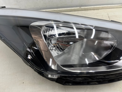 Lampa reflektor Hyundai i20 II GB 14-20r. PRAWA przednia ORYGINALNA Europa prawy przód 92102-c8000 Lampa reflektor Hyundai i20 II GB 14-20r. PRAWA przednia ORYGINALNA Europa prawy przód 92102-c8000