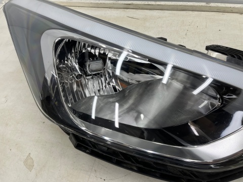 Lampa reflektor Hyundai i20 II GB 14-20r. PRAWA przednia ORYGINALNA Europa prawy przód 92102-c8000 Lampa reflektor Hyundai i20 II GB 14-20r. PRAWA przednia ORYGINALNA Europa prawy przód 92102-c8000