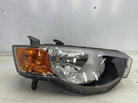 Lampa reflektor Mitsubishi Colt 6 VI Z30 LIFT 08-12r. PRAWA przednia ORYGINALNA prawy przód EUROPA 8301b180 Lampa reflektor Mitsubishi Colt 6 VI Z30 LIFT 08-12r. PRAWA przednia ORYGINALNA prawy przód EUROPA 8301b180