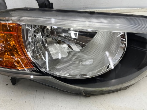 Lampa reflektor Mitsubishi Colt 6 VI Z30 LIFT 08-12r. PRAWA przednia ORYGINALNA prawy przód EUROPA 8301b180 Lampa reflektor Mitsubishi Colt 6 VI Z30 LIFT 08-12r. PRAWA przednia ORYGINALNA prawy przód EUROPA 8301b180