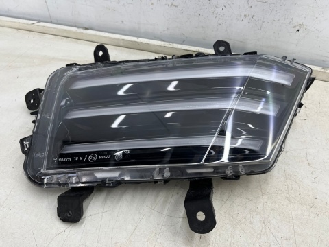 Lampa reflektor Peugeot 208 II 2008 II LIFT 23r.- PRAWY przedni LED DRL w zderzak światło do jazdy dziennej 9850423580 Lampa reflektor Peugeot 208 II 2008 II LIFT 23r.- PRAWY przedni LED DRL w zderzak światło do jazdy dziennej 9850423580