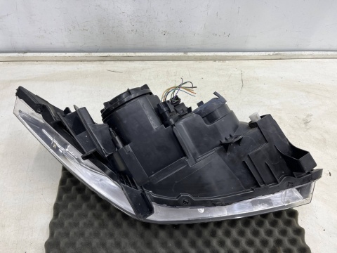 Lampa reflektor Renault Megane 2 II LIFT 05-09r. LEWA przednia soczewka H7 lewy przód Europa zamiennik TYC 20-b072 Lampa reflektor Renault Megane 2 II LIFT 05-09r. LEWA przednia soczewka H7 lewy przód Europa zamiennik TYC 20-b072