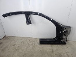 Poszycie BMW F10 sedan 10r.- prawy bok rama drzwi próg słupek A ćwiartka CZARNY KOLOR