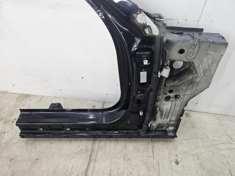 Poszycie BMW F10 sedan 10r.- prawy bok rama drzwi próg słupek A ćwiartka CZARNY KOLOR Poszycie BMW F10 sedan 10r.- prawy bok rama drzwi próg słupek A ćwiartka CZARNY KOLOR