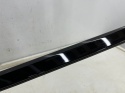 Listwa Porsche Panamera II 971 16-23r. lewa przednia zgarniająca uszczelka zewnętrzna drzwi czarny połysk HIGH-GLOSS BLACK