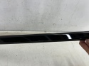 Listwa Porsche Panamera II 971 16-23r. lewa przednia zgarniająca uszczelka zewnętrzna drzwi czarny połysk HIGH-GLOSS BLACK