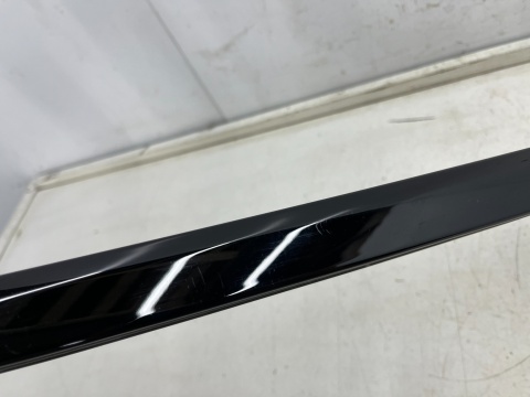 Listwa Porsche Panamera II 971 16-23r. lewa tylna listwa zgarniająca uszczelka zewnętrzna drzwi czarny połysk HIGH-GLOSS BLACK Listwa Porsche Panamera II 971 16-23r. lewa tylna listwa zgarniająca uszczelka zewnętrzna drzwi czarny połysk HIGH-GLOSS BLACK
