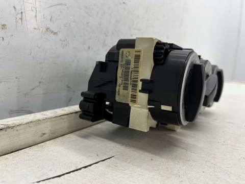 Panel klimatyzacji Mitsubishi Colt VI 6 Z30 LIFT 08-12r. nawiewu sterowania nawiewem wentylacją p7020a257-d Panel klimatyzacji Mitsubishi Colt VI 6 Z30 LIFT 08-12r. nawiewu sterowania nawiewem wentylacją p7020a257-d