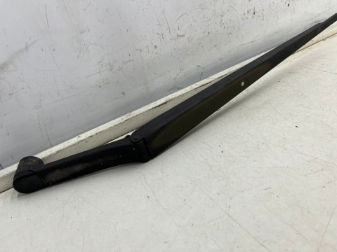 Ramię wycieraczki Mitsubishi Colt VI 6 Z30 04-12r. prawa strona pasażera Ramię wycieraczki Mitsubishi Colt VI 6 Z30 04-12r. prawa strona pasażera
