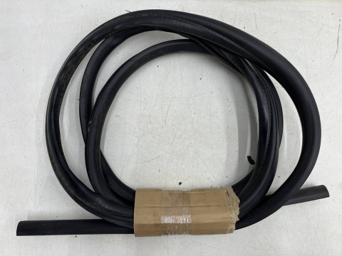 Uszczelka Mitsubishi Colt VI 6 Z30 3Drzwi 04-12r. guma lewych przednich drzwi kierowcy NIE USZKODZONA Uszczelka Mitsubishi Colt VI 6 Z30 3Drzwi 04-12r. guma lewych przednich drzwi kierowcy NIE USZKODZONA
