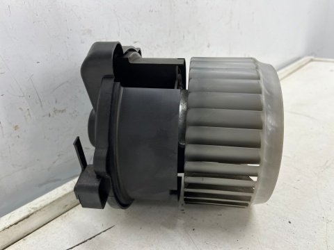 Wentylator wnętrza Mitsubishi Colt VI 6 Z30 04-12r. dmuchawa powietrza nadmuchu nawiewu nagrzewnicy mf016070 Wentylator wnętrza Mitsubishi Colt VI 6 Z30 04-12r. dmuchawa powietrza nadmuchu nawiewu nagrzewnicy mf016070