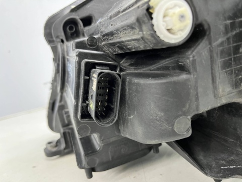 Lampa reflektor Mercedes W447 Vito LIFT 23r.- PRAWA przednia LED Intelligent Light System Europa prawy przód a4479063301 Lampa reflektor Mercedes W447 Vito LIFT 23r.- PRAWA przednia LED Intelligent Light System Europa prawy przód a4479063301