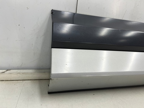 Listwa Audi Q3 I 8u 11-18r. prawa przednia dolna nakładka drzwi boczna prawy przód 8U0853960 Listwa Audi Q3 I 8u 11-18r. prawa przednia dolna nakładka drzwi boczna prawy przód 8U0853960